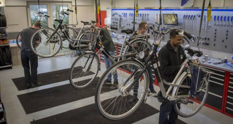 De werkplaats bij Van der Linde Fietsen