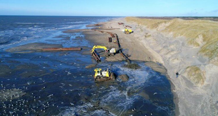 Zandsuppletie op het Texelse strand