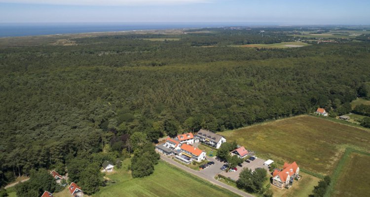 Hotel Bos en Duin luchtfoto