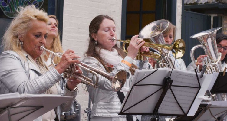 Broadway Den Hoorn live muziek