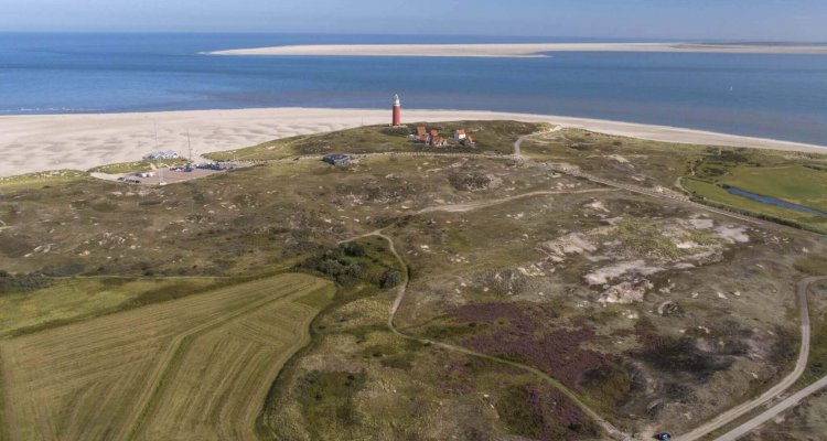 Luchtfoto vuurtoren nabij De Cocksdorp