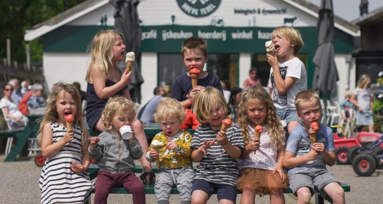 Een ambachtelijk ijsje bij Novalishoeve