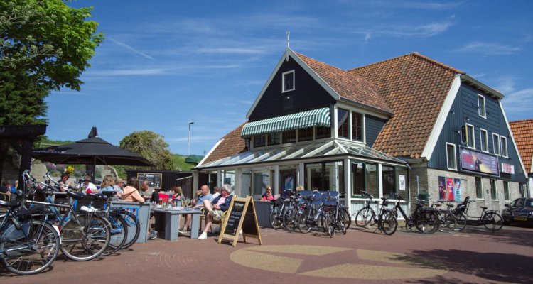 het terras van Theater & Restaurant De Toegift