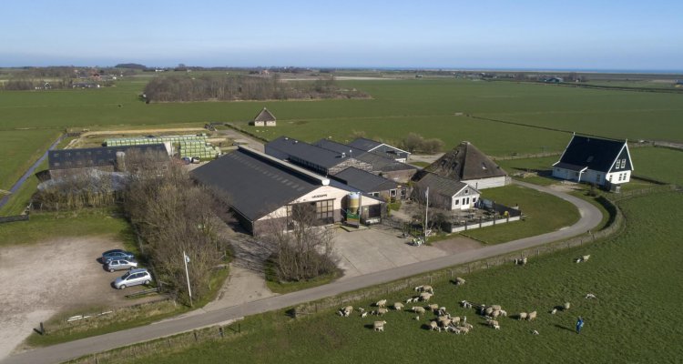 Boerderij Wezenspyk van boven